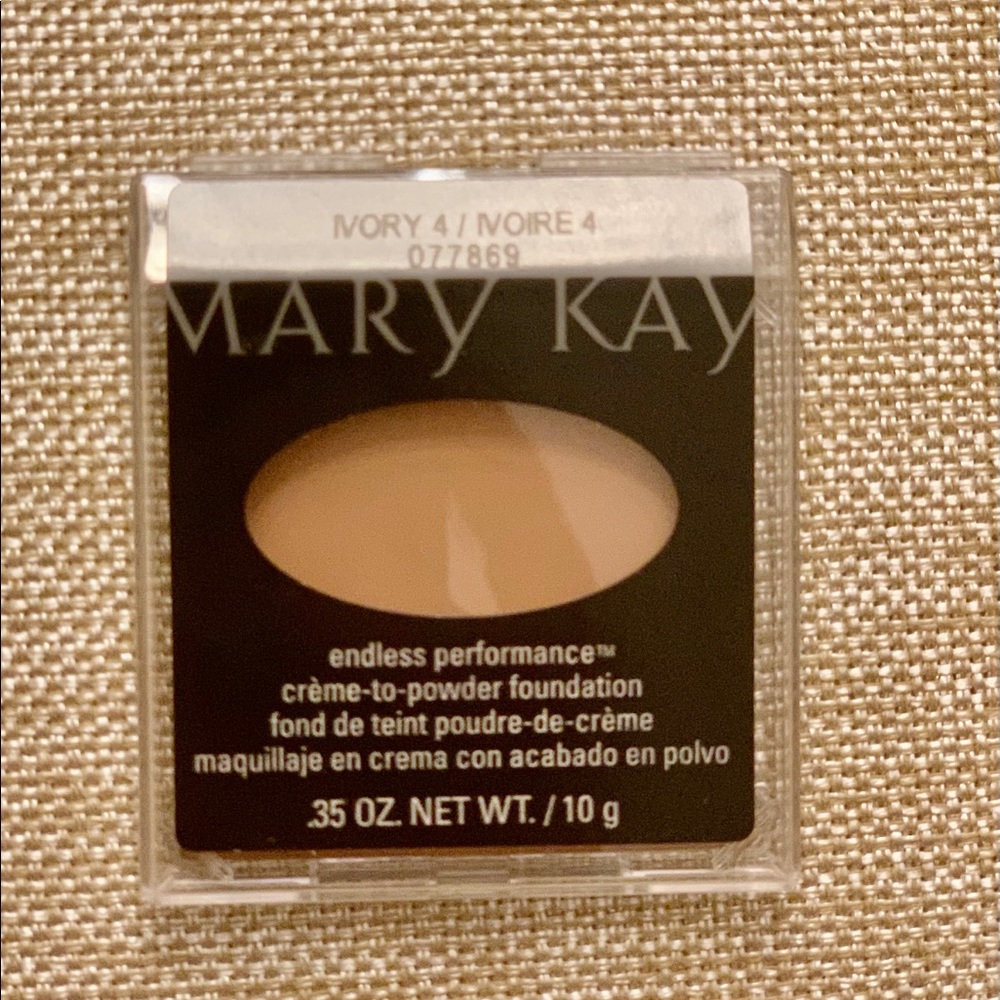 Mary Kay Cream-to-powder foundation-Ivory 4